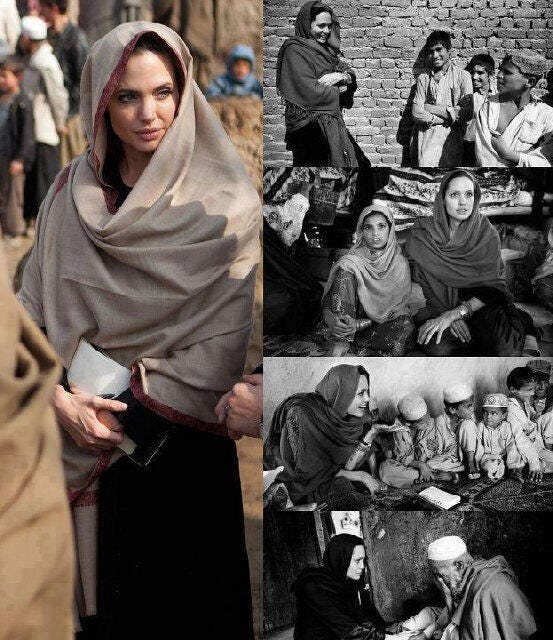 Hafeji14 on Twitter: "Angelina Jolie in Hijab http://t.co/Iu7cfS6xk7" /  Twitter