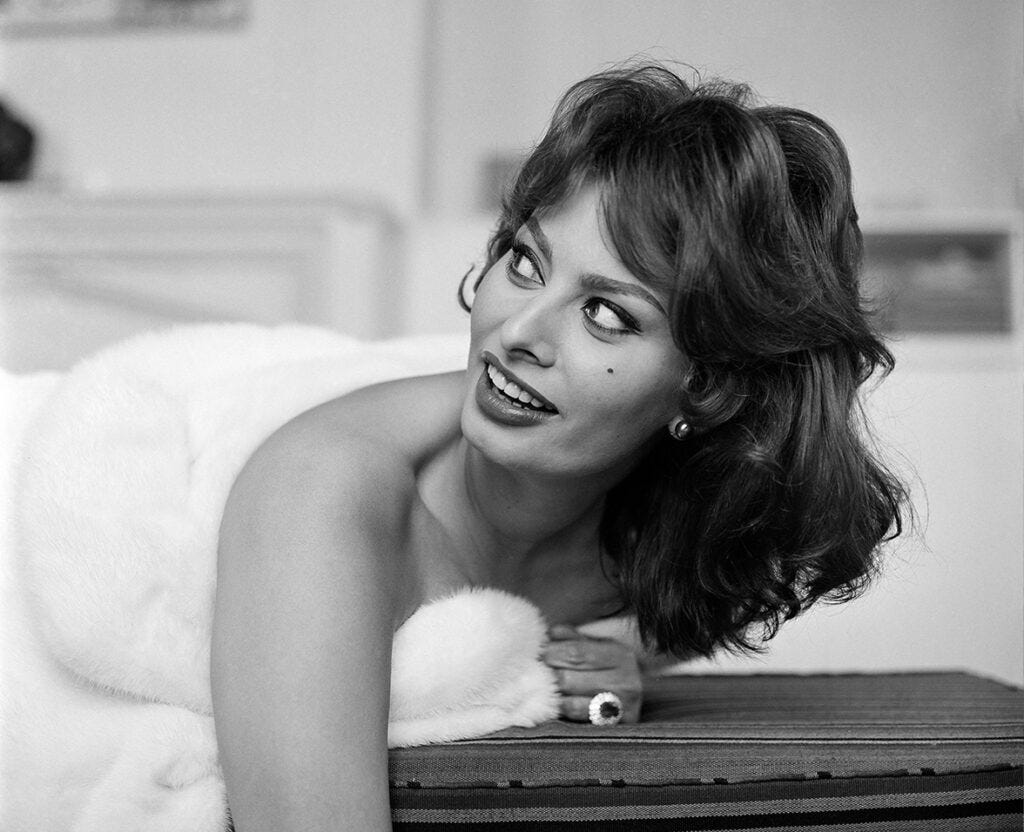 Sophia Loren Breaks Down 8 Famous Looks: From 'Cleopatra' to Her Blonde  Phase