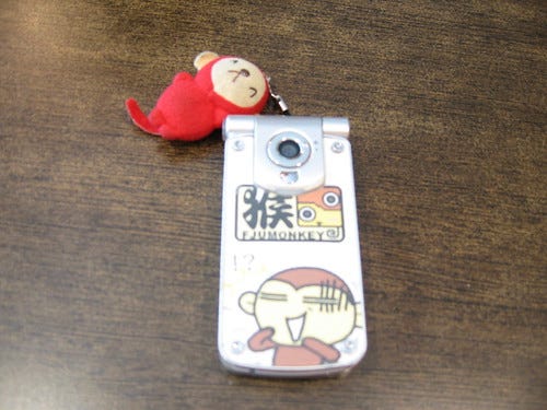 輔大猴的手機很可愛