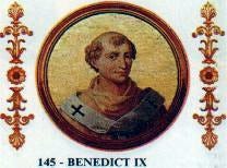 Imagem de uma pintura do papa bento IX. A figura dele está em um círculo ao centro, com fundo amarelo. Em primeiro plano, um homem um pouco careca e rosto fino olha para frente. Ele usa roupas amarelas e uma faixa com cruzes.