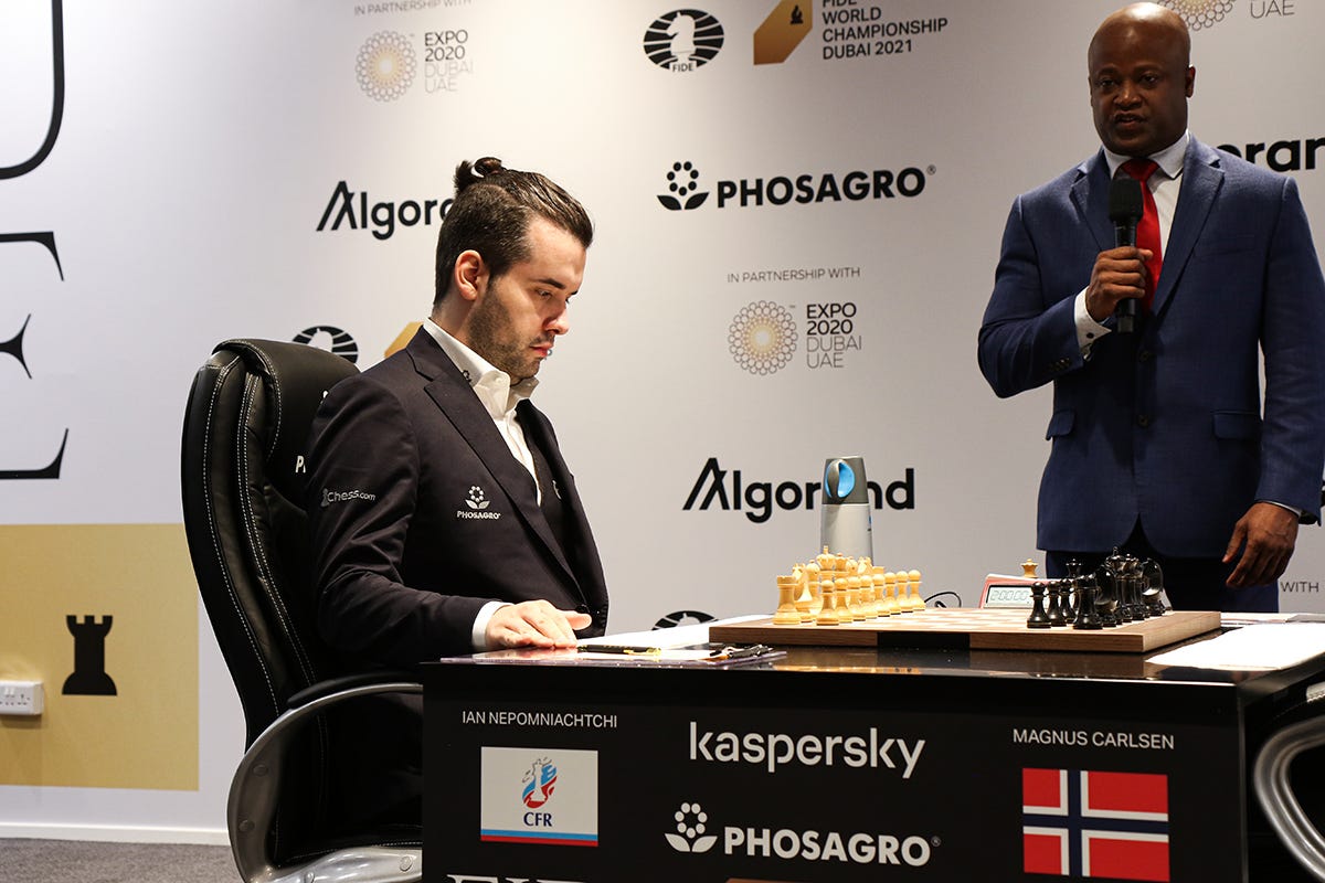 Ian Nepomniachtchi and Magnus Carlsen Draw Game Three in Dubai