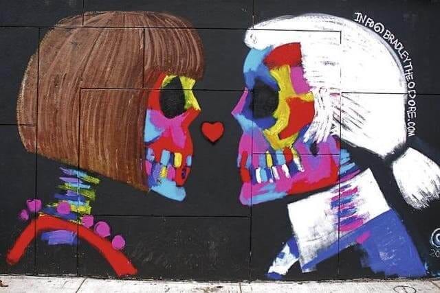 Bradley Theodore, Karl Lagerfeld & Anna Wintour skeleton street art 