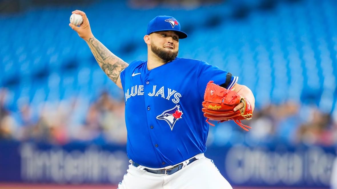 Manoah throws 6 shutout innings as Blue Jays use 19-hit attack in rout of  Orioles | CBC Sports