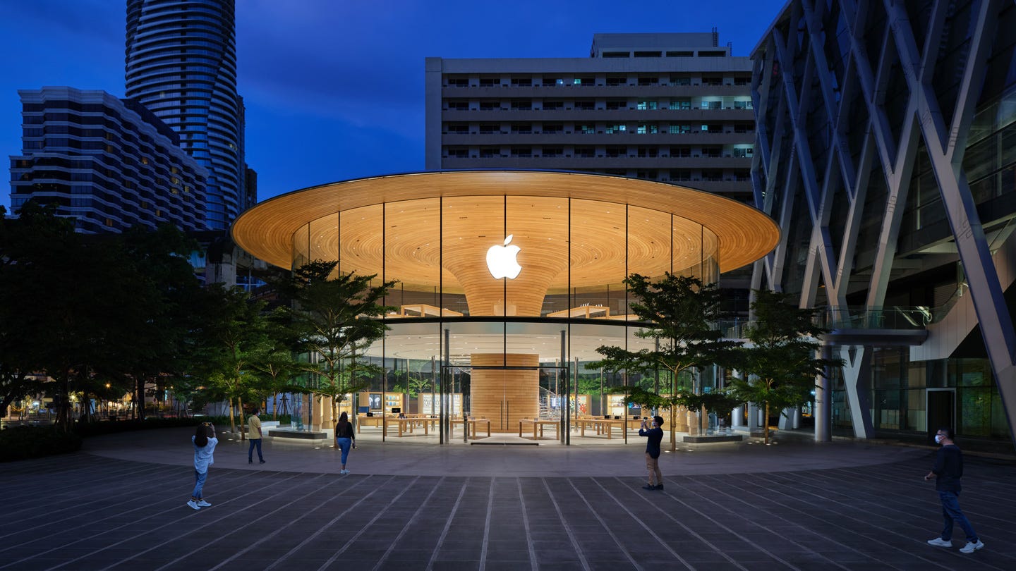 Apple Central World opens Friday in Thailand - Apple (UK)