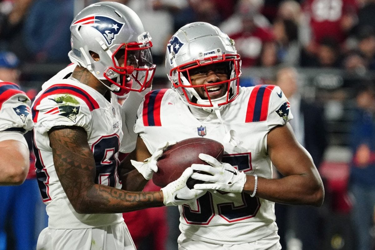 Defense steps up as Patriots get back in playoff position