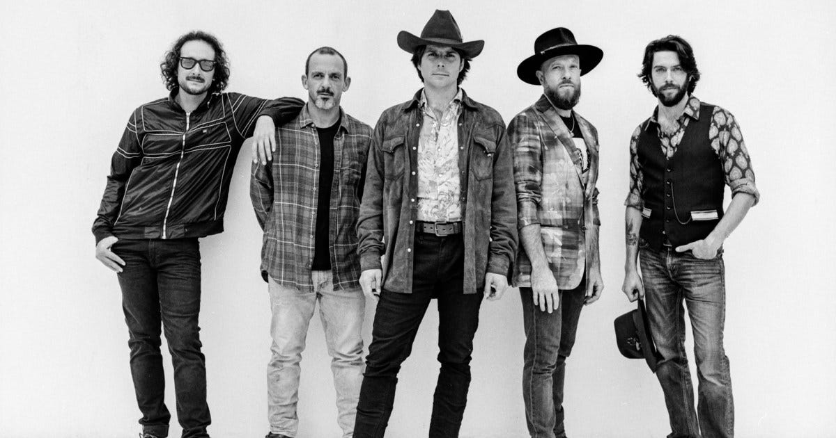 Lukas Nelson &amp; Promise Of The Real Go The Distance On &#39;A Few Stars Apart&#39;  [Stream]