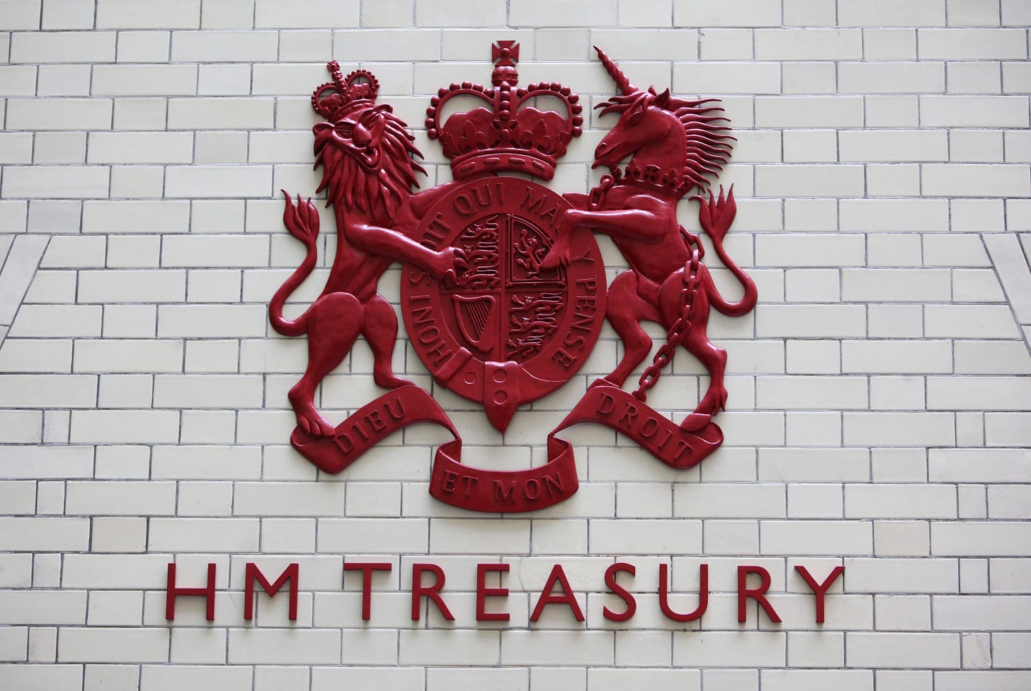 HM Treasury Announces £1 Billion Support Package for Innovative Firms - IW  Capital