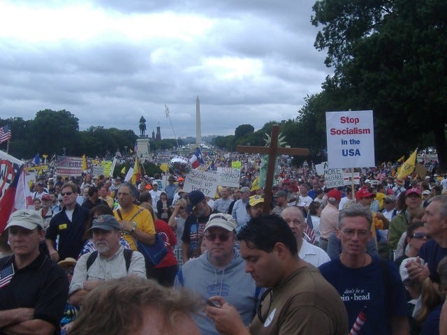 You can see the crowd wasn't quite as deep as before but many thousands stuck around until the end.