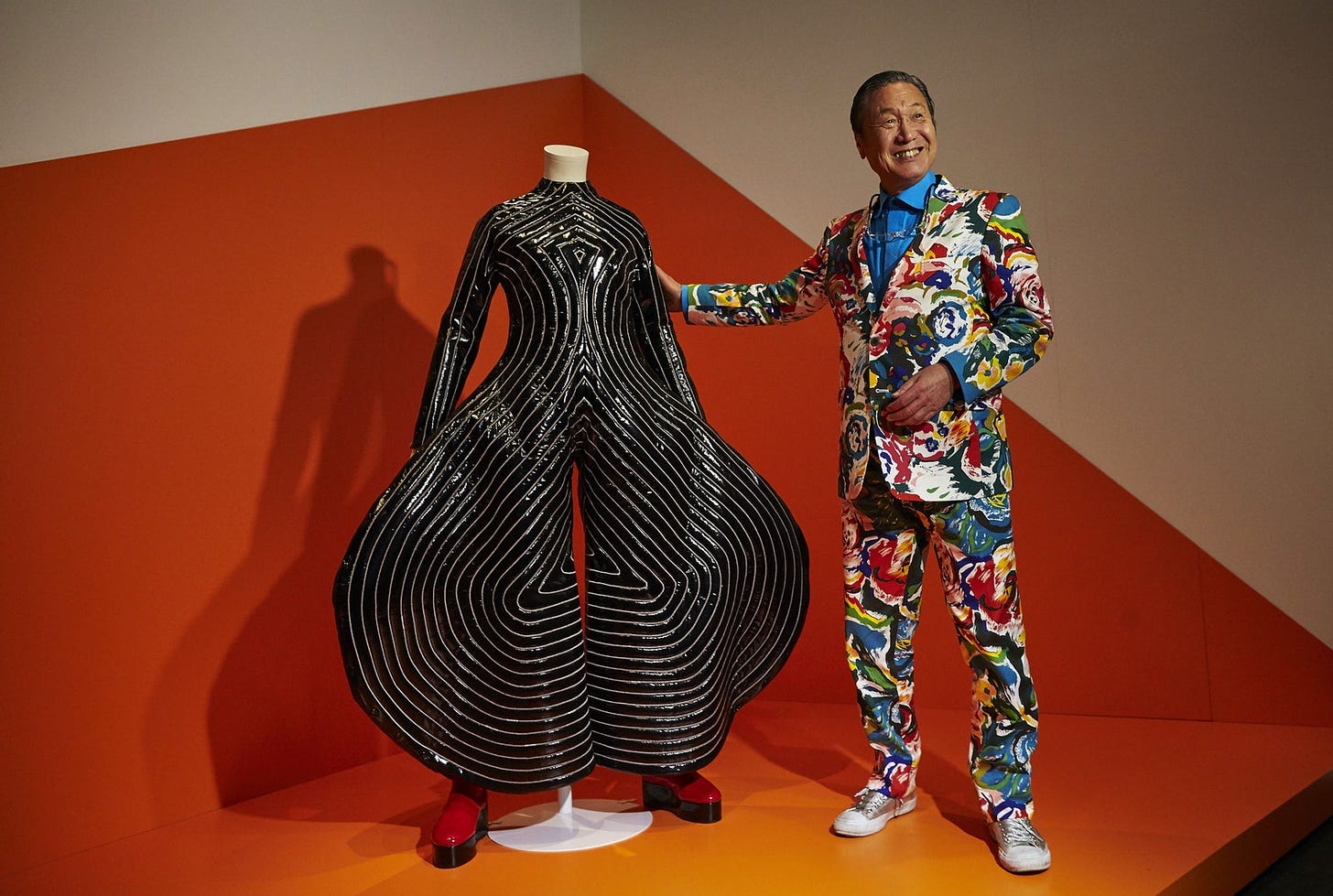 Kansai Yamamoto, Japanese fashion designer, leaves behind a legacy of  revolutionary designs | COBO Social