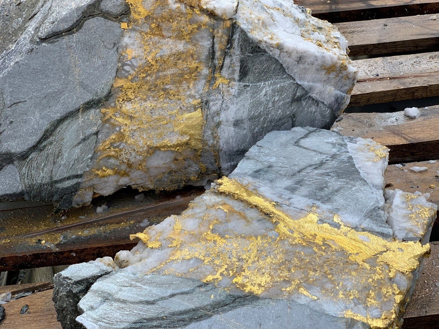 RNC Minerals Announces 90 kg Specimen Gold Slab Recovered from Father's Day  Vein Development Area at the Beta Hunt Mine - Junior Mining Network