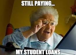 Why did a 73-year-old mother work as a waitress to repay her daughter's loan  and student loans, so why did it become a lifelong nightmare for Americans?  - laitimes