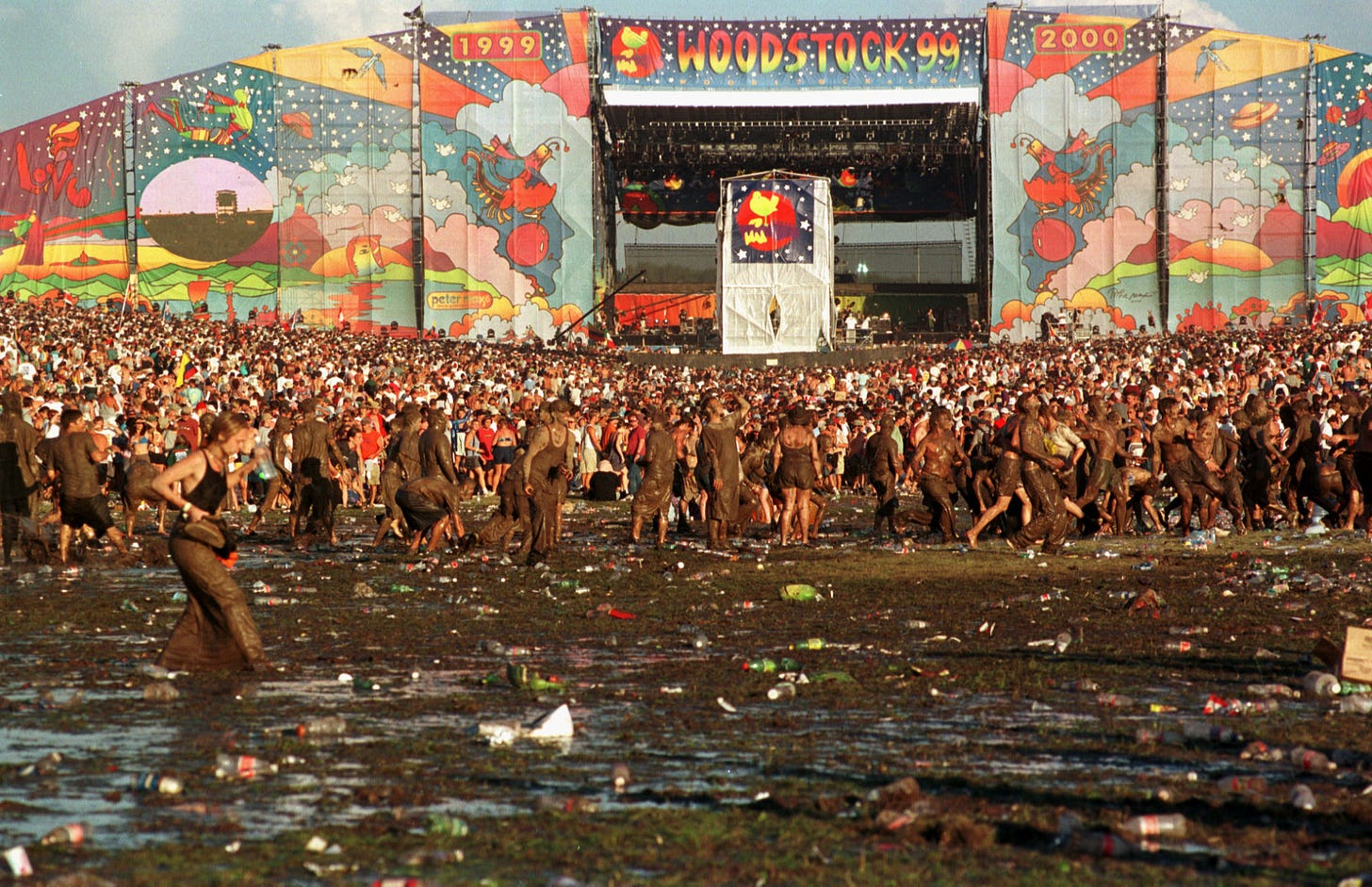 How world&#39;s worst festival Woodstock &#39;99 became carnage with riots, moshpit  gang rape and fans smeared with human POO