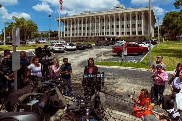 Deanna Shullman, a lawyer for a coalition of news outlets seeking to unseal the affidavit, outside the federal courthouse in West Palm Beach, Fla., on Thursday.