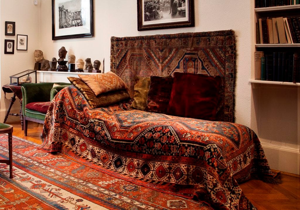 Sigmund Freud's Famous Psychoanalytic Couch - Freud Museum London