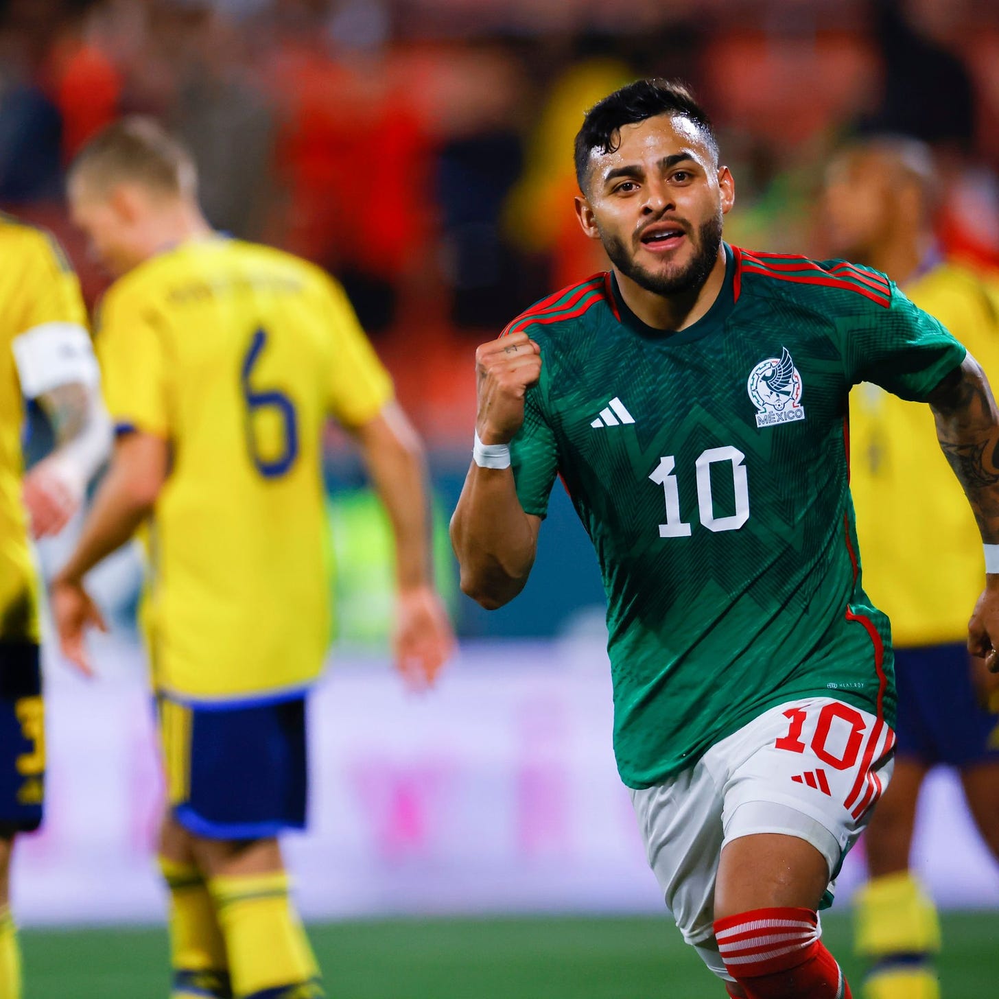 Alexis Vega can't take it anymore and uncovered the defender who should not  in El Tri | El Futbolero US Mexico National Soccer Team News