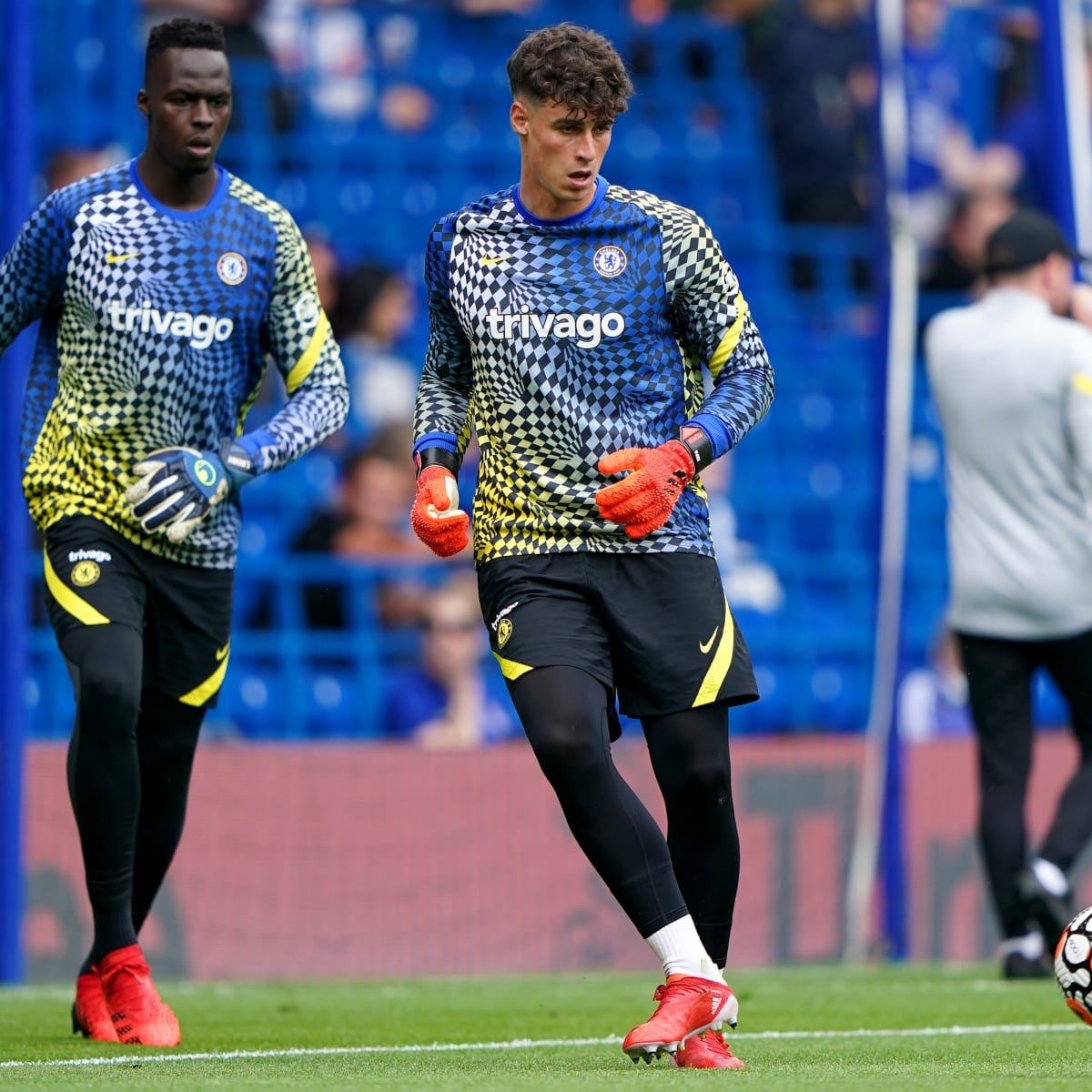 Kepa Arrizabalaga Hoping Edouard Mendy Makes Quick Chelsea Return From  Injury - Sports Illustrated Chelsea FC News, Analysis and More