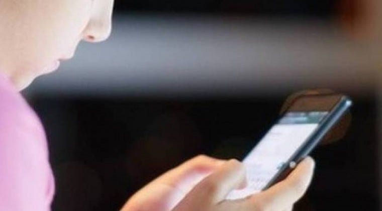 Diario HOY | Menores con celular y redes sociales, expuestos a los  pedófilos o ciberdelincuentes