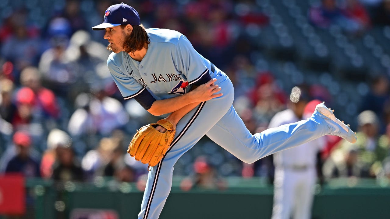 Kevin Gausman proving to be an upgrade for Blue Jays over Robbie Ray -  Sportsnet.ca