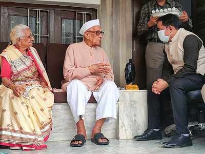 Ahmedabad: This freedom fighter won against Covid at 98 years | Ahmedabad  News - Times of India