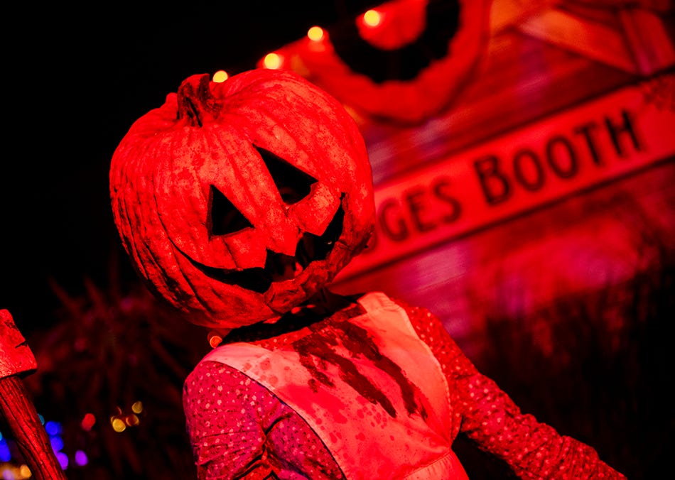 Sweet Revenge scare zone at Halloween Horror Nights 2022