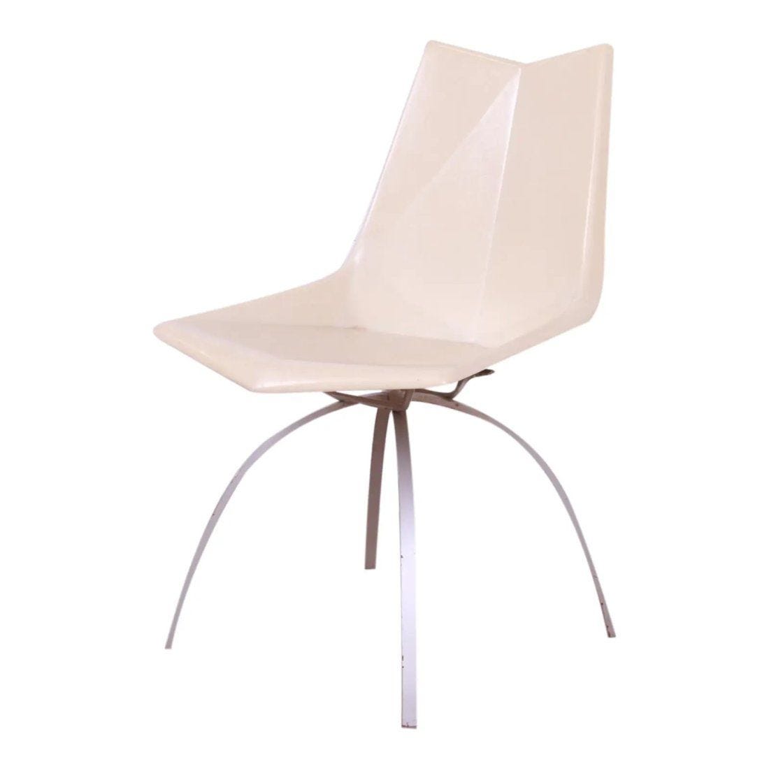 Paul McCobb Mid-Century Modern Fiberglass Origami Chair on Spider Base, 1950s