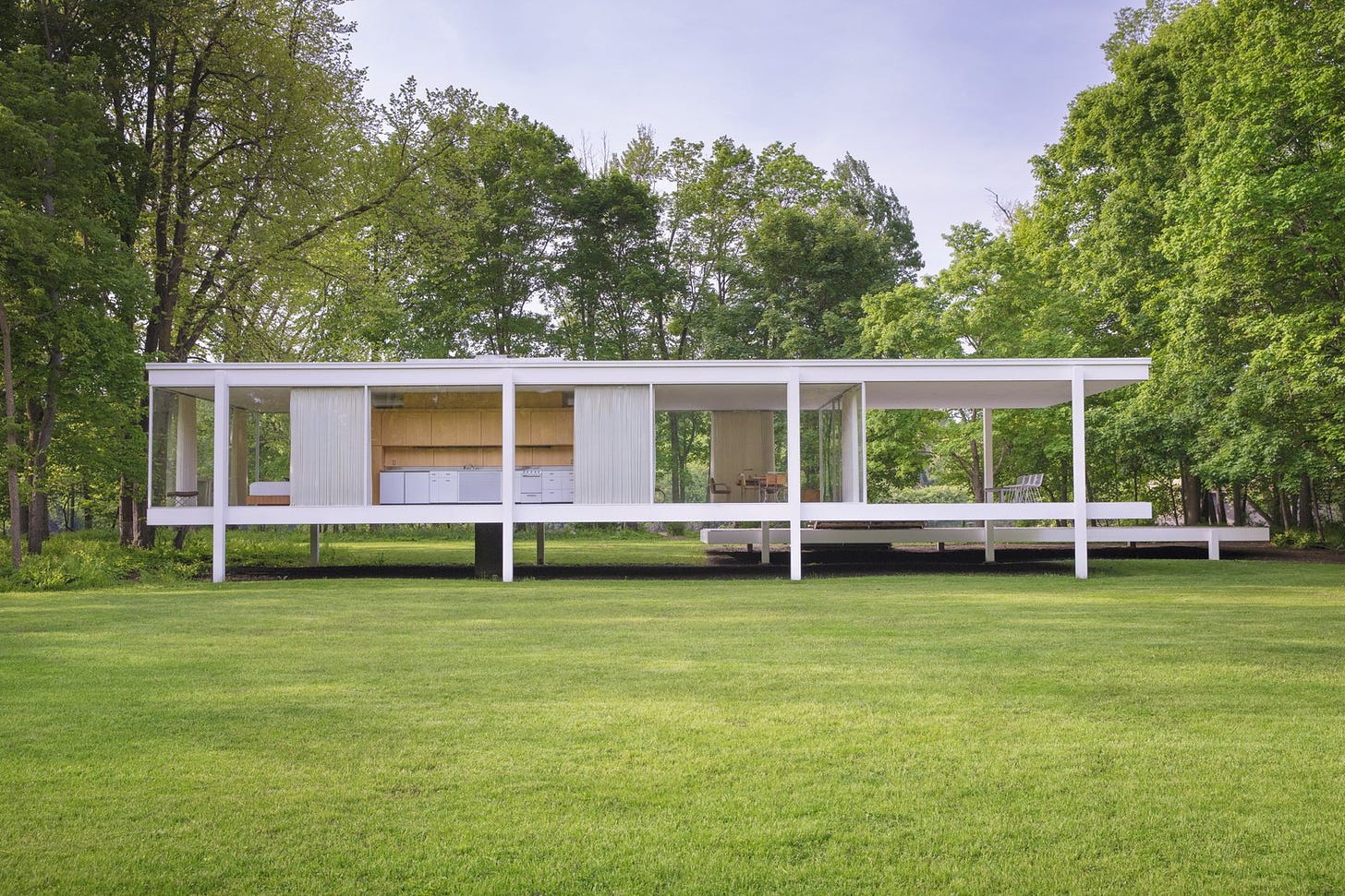 Farnsworth House by Ludwig Mies van der Rohe - Dwell