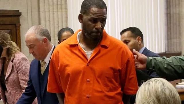 R Kelly convicted on all counts of sex trafficking trial, likely to face 20  years in prison-Entertainment News , Firstpost