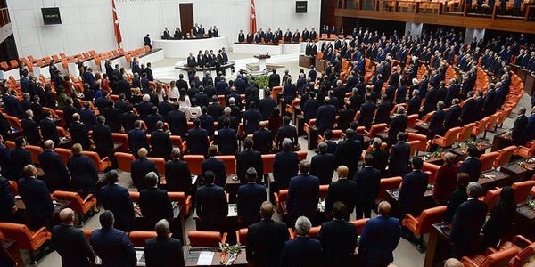 Şehitlerin bitiremediği ayrışmayı yeni anayasa bitirir mi? Şehitlerin bitiremediği ayrışmayı yeni anayasa bitirir mi?