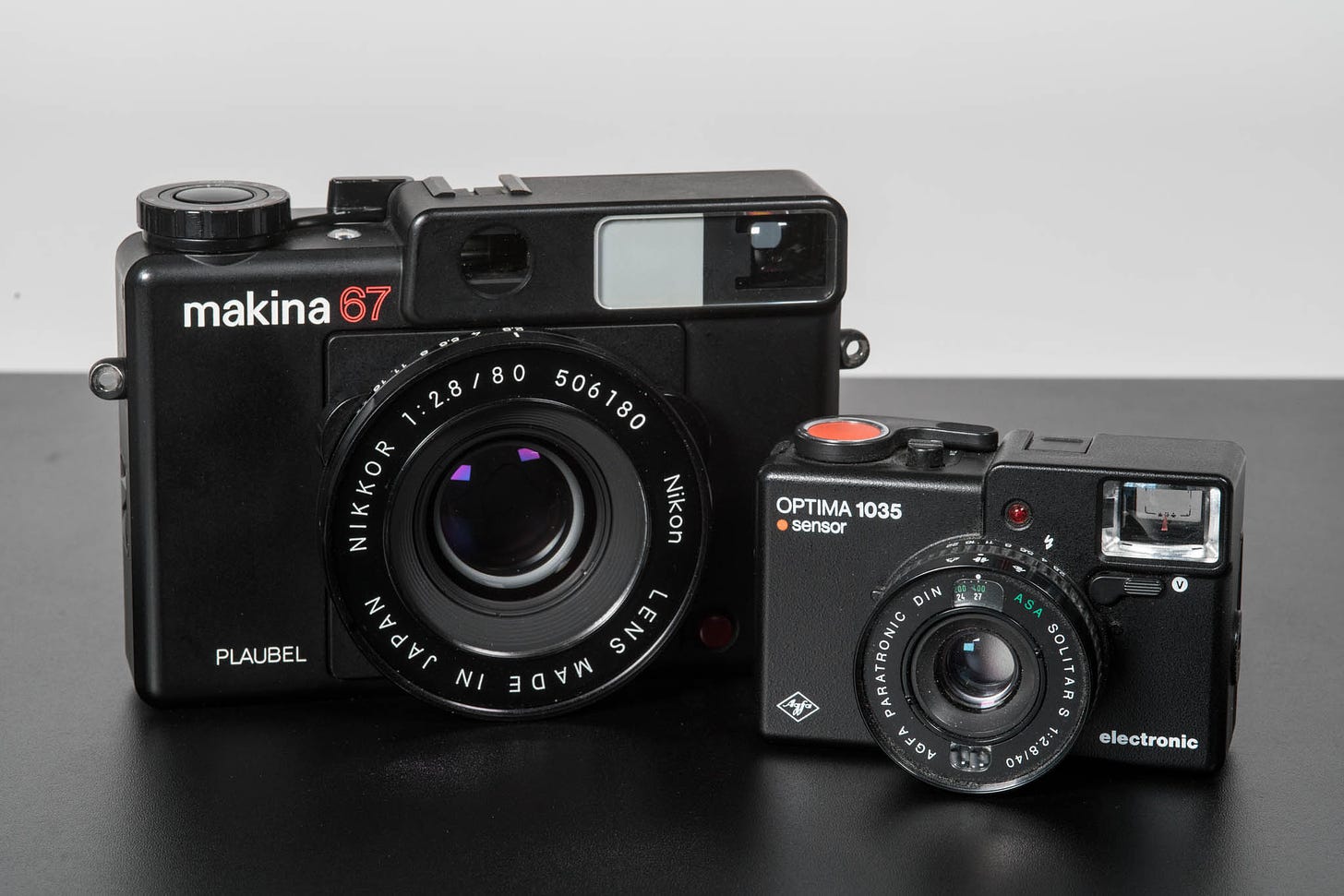 Functionalist camera design, the Agfa 1035 and the Plaubel Makina 67 - 35mmc