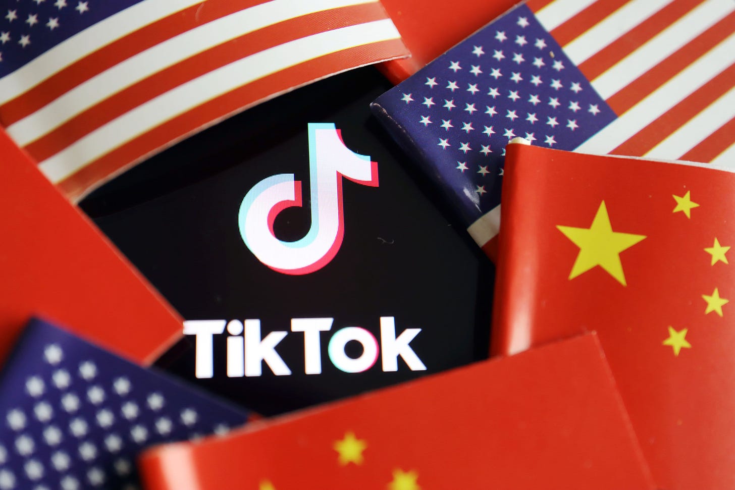 TikTok says it wants to hire 10,000 staff in the U.S.
