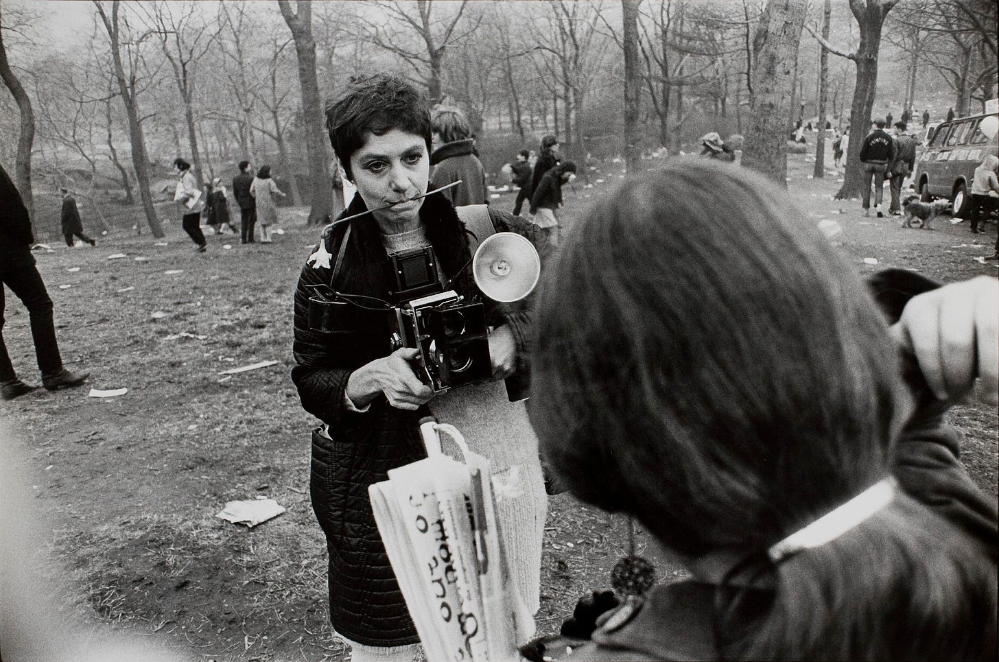 https://i0.wp.com/oscarenfotos.com/wp-content/uploads/2014/09/diane-arbus-love-in-central-park-new-york-city-1969-by-garry-winogrand-c2a9-the-estate-of-garry-winogrand-courtesy-fraenkel-gallery-san-francisco.jpg?fit=2700%2C1790&ssl=1