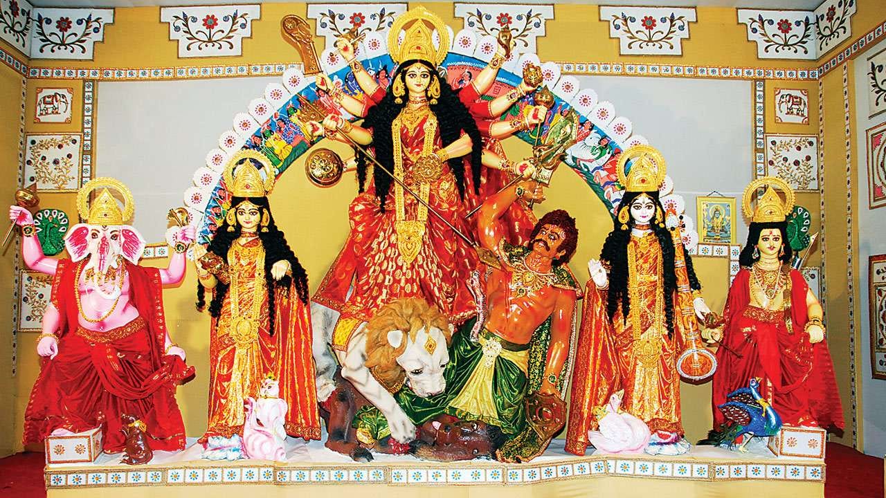 Mumbai: Relive &#39;mela&#39; of bygone years, this Durga Puja