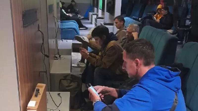 In Uralsk, Kazakhstan, local cinemas and computer clubs let the migrating Russians to have some rest and recharge their phones. 