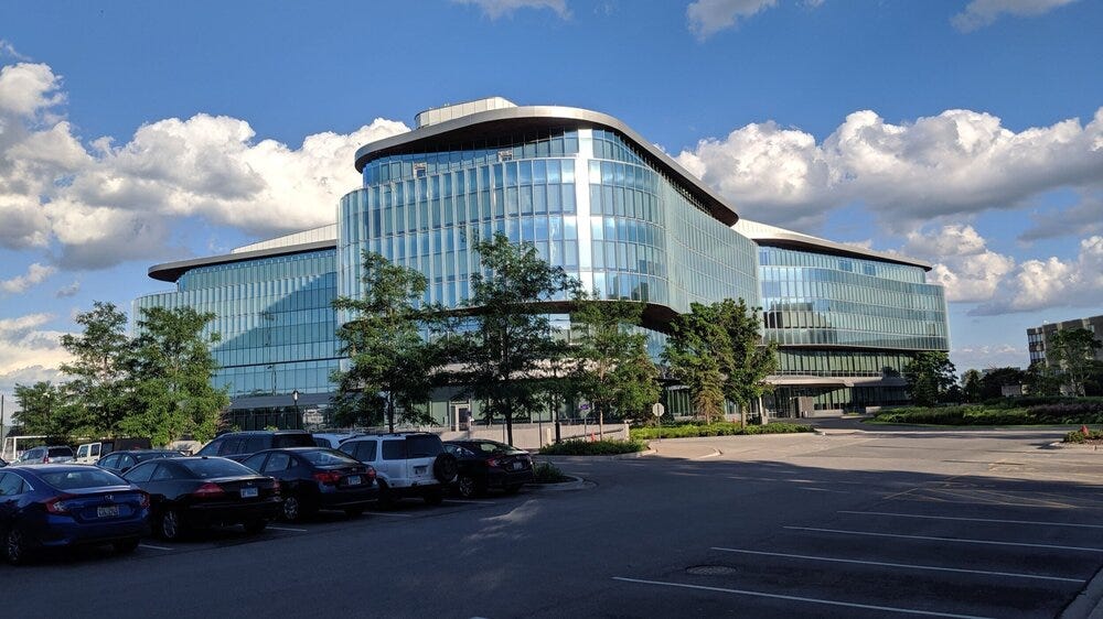 When the sky is this beautiful, I can never stop myself from taking photos of the Kellogg Global Hub (Photo by NGL) When the sky is this beautiful, I can never stop myself from taking photos of the Kellogg Global Hub (Photo by NGL)