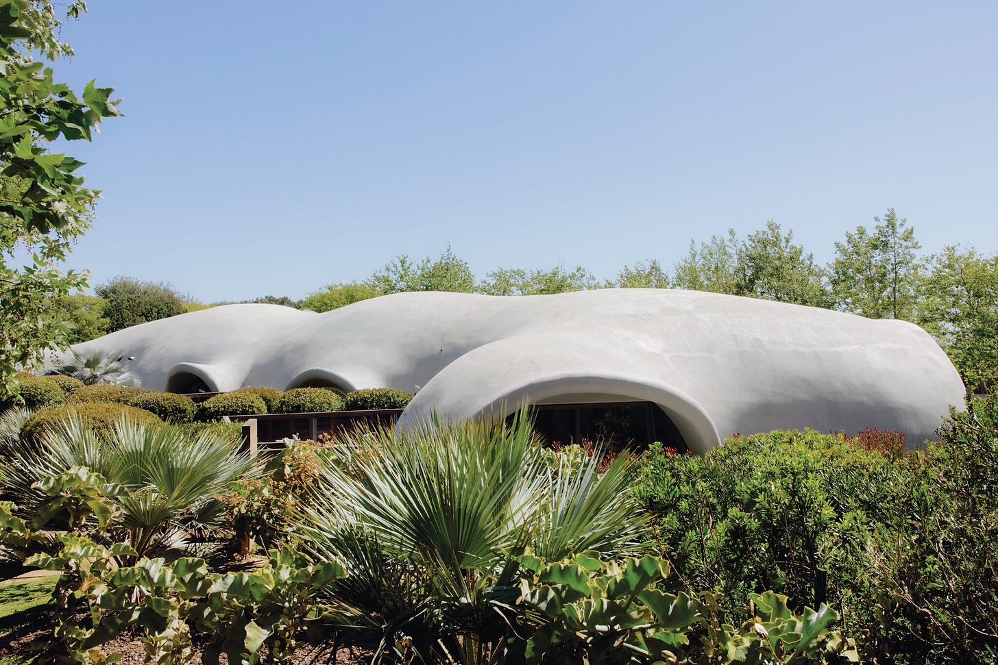 In Malibu, an Inflatable Bungalow for Robert Downey Jr ...