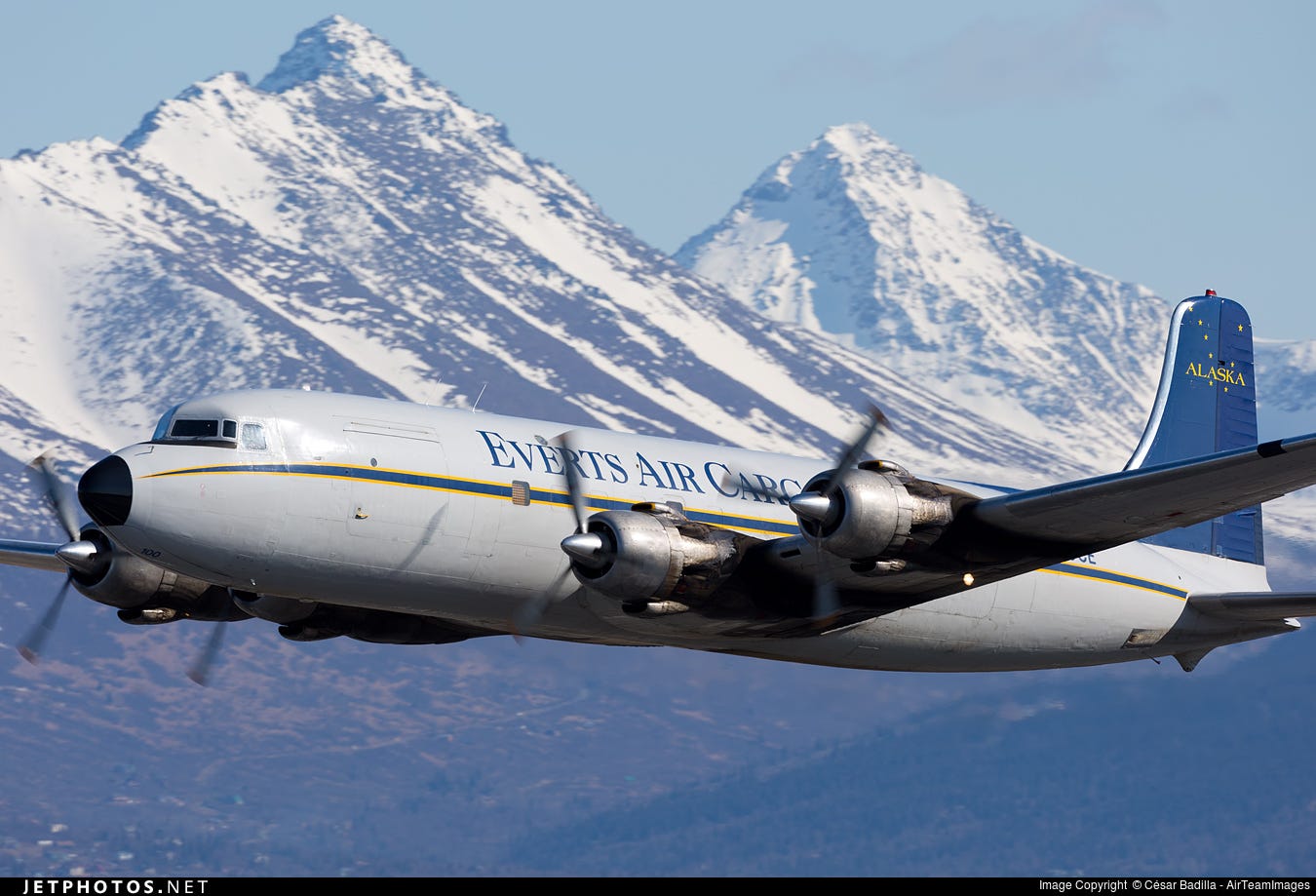N100CE | Douglas C-118A Liftmaster | Everts Air Cargo | Csar Badilla |  JetPhotos