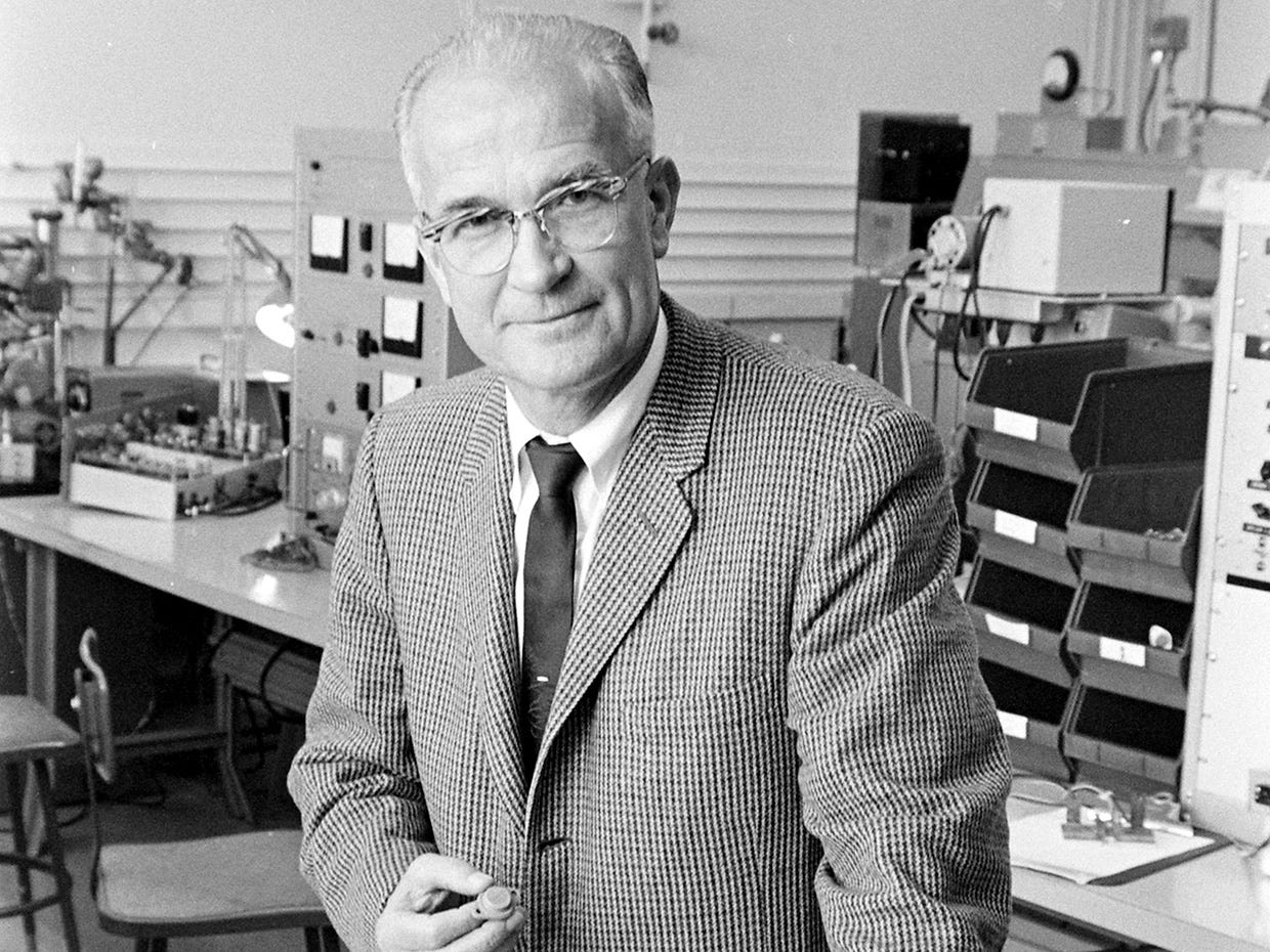 How William Shockley's Robot Dream Helped Launch Silicon Valley - IEEE  Spectrum