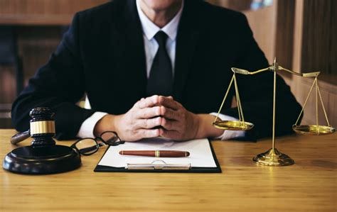 10 conseils pour intégrer un cabinet d'avocats - Le petit ...