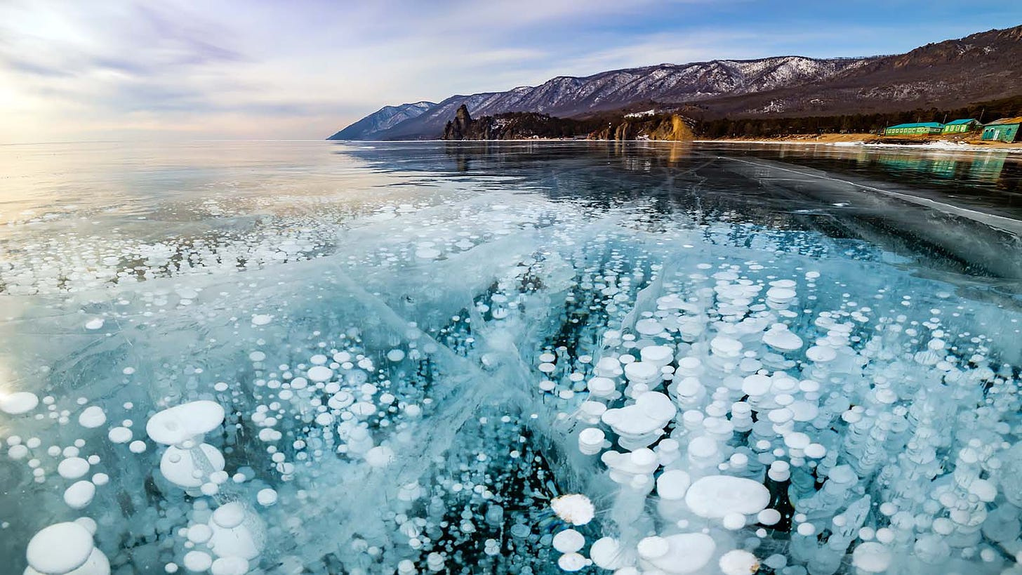 Siberia&#39;s Lake Baikal Is the World&#39;s Oldest and Weirdest | HowStuffWorks