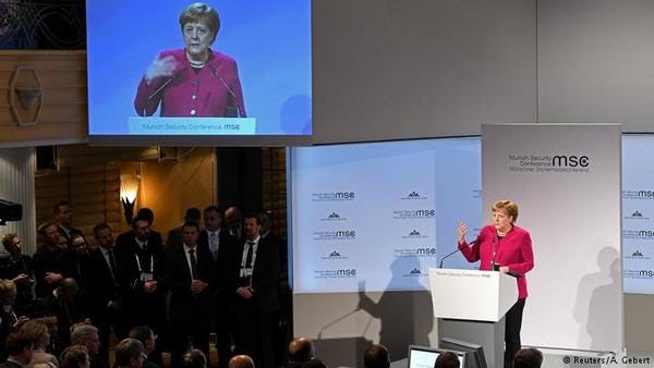 Канцлер ФРН Анґела Меркель під час промови у Мюнхені