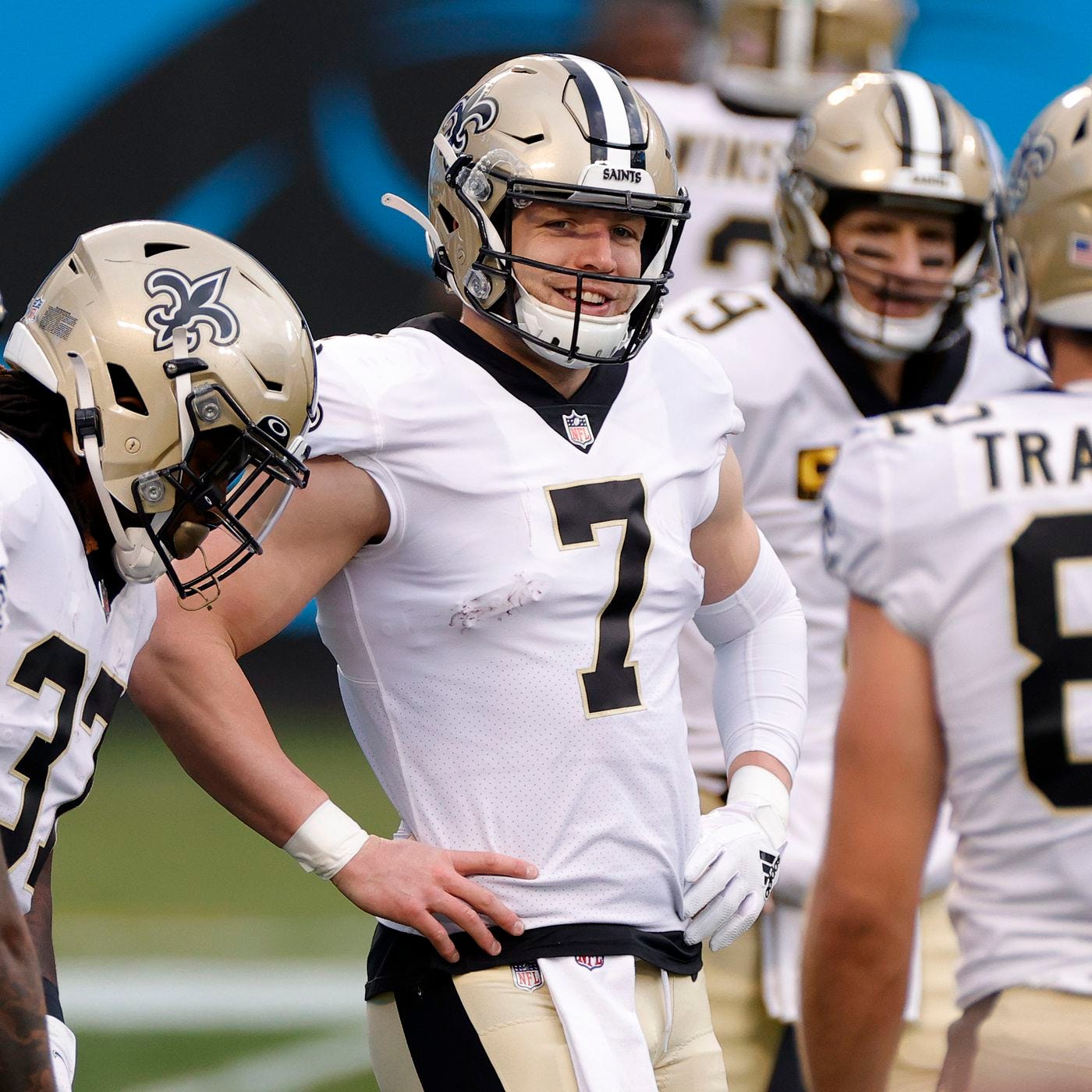 Taysom Hill injury update: How to handle the Saints QB/TE/RB vs. Bucs in  2021 NFL Playoffs - DraftKings Nation