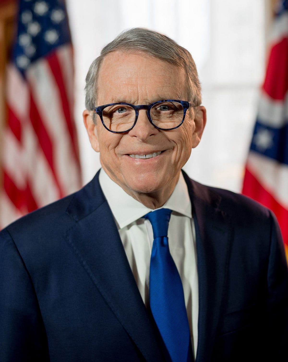 https://upload.wikimedia.org/wikipedia/commons/thumb/3/3c/Gov-Mike-DeWine.jpg/1200px-Gov-Mike-DeWine.jpg