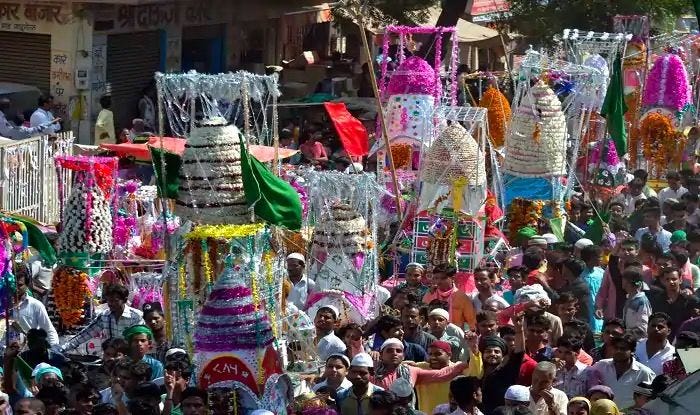 Bombay High Court allows Muharram Procession With Strict Conditions; 100  Fully Vaccinated Persons Can Travel on Seven Trucks Car