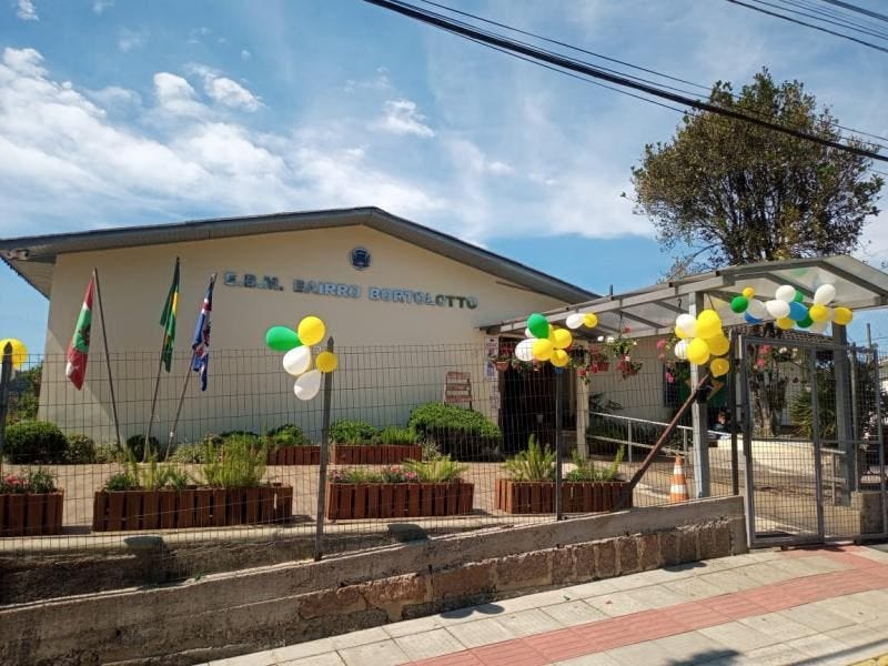 Rifa foi promovida pela Escola Municipal do Bairro Bortolotto, que tem 403 alunos