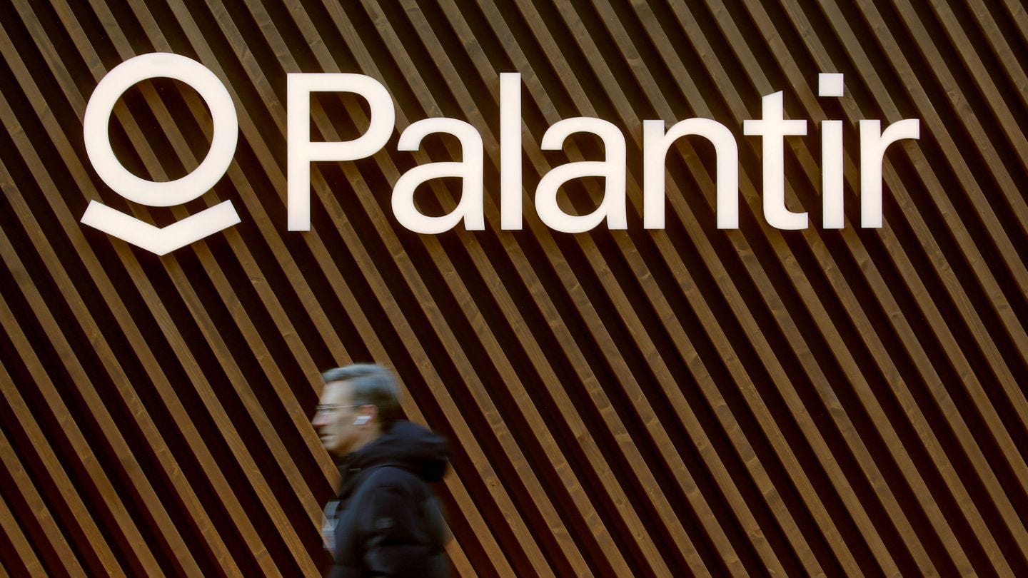 Palantir, la mayor maquinaria de espionaje de Silicon Valley, afronta su  prueba de fuego