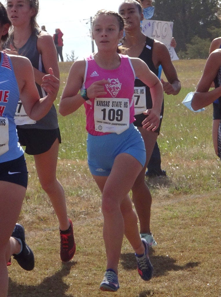 Underclassmen Larson, Esfeld run to gold in WAC XC Underclassmen Larson, Esfeld run to gold in WAC XC