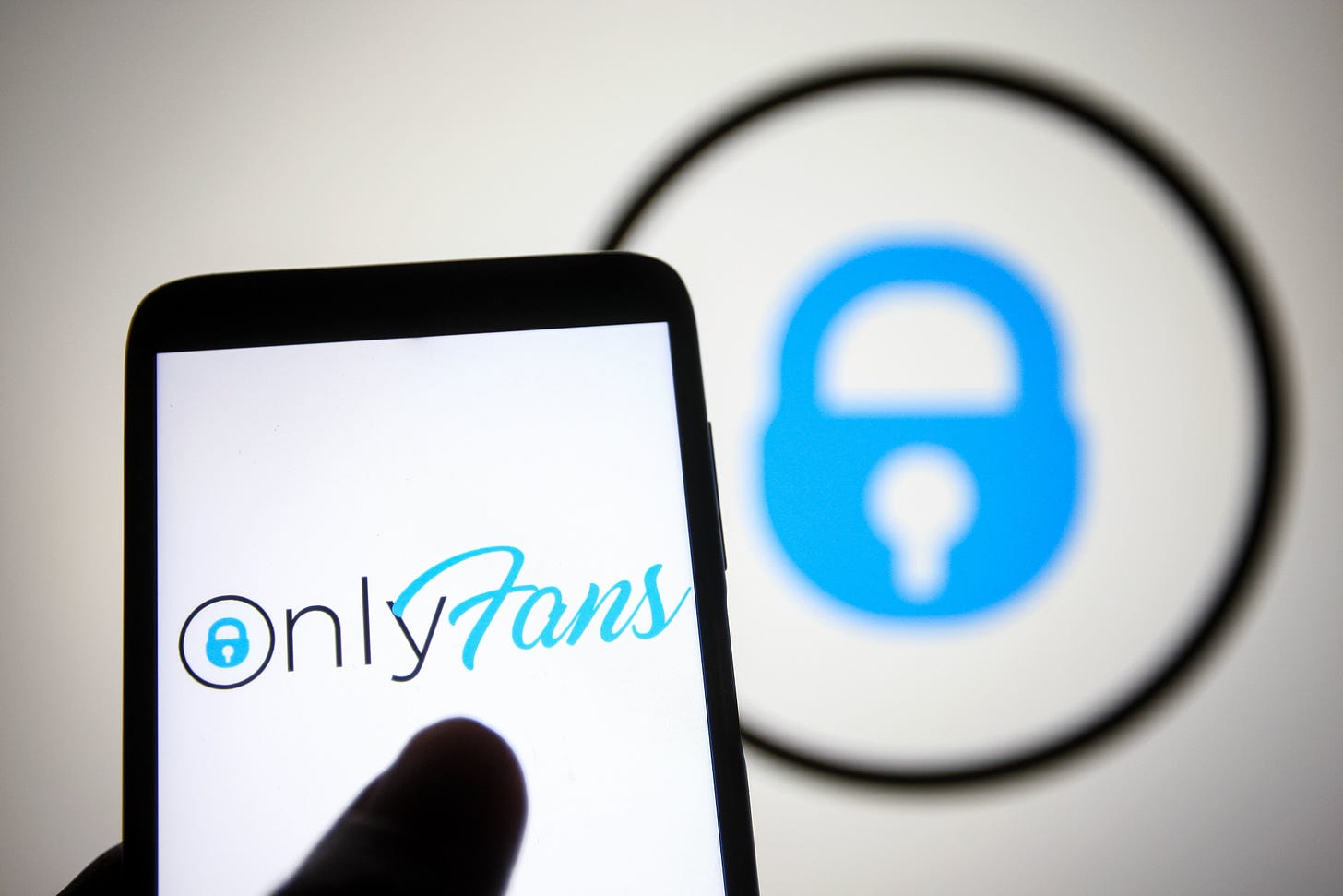 OnlyFans reverses porn ban after backlash from users