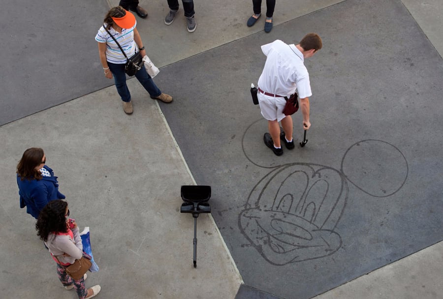 The &#39;Art&#39; of Guest Show at Downtown Disney at Walt Disney World Resort |  Disney Parks Blog