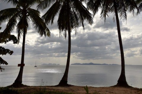 Late light on Golden Pearl Beach, Ko Jum. Photo: David Luekens