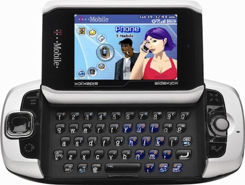 An image of a Motoral Sidekick. This phone was super cool for its time.